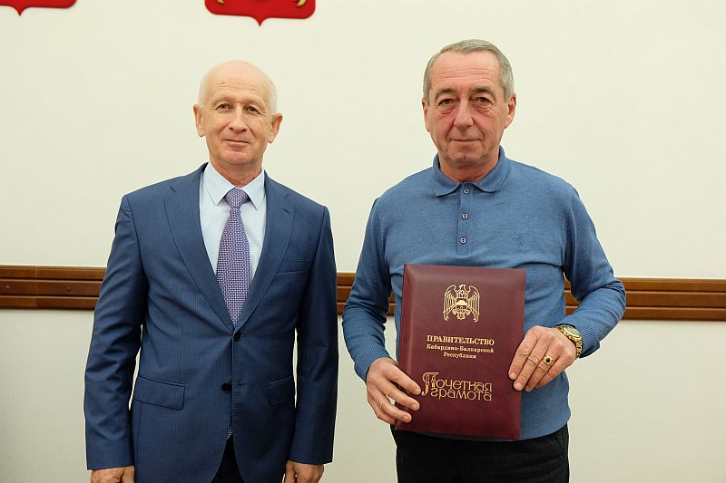 Дышеков Аслан Александрович награжден почетной грамотой